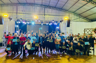 VIERO MÓVEIS FESTEJA 50 ANOS COM EVENTO INESQUECIVEL